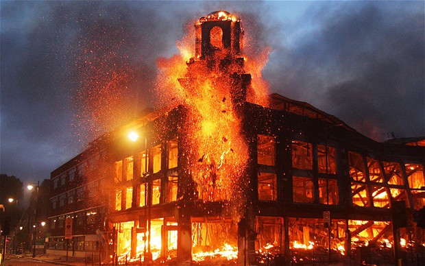 London Riots Tottenham Burning London Riots Burning